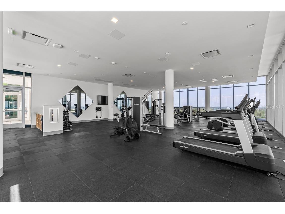 777 3rd Avenue N #1502 Saint Petersburg FL 33701 TB8425864 image73