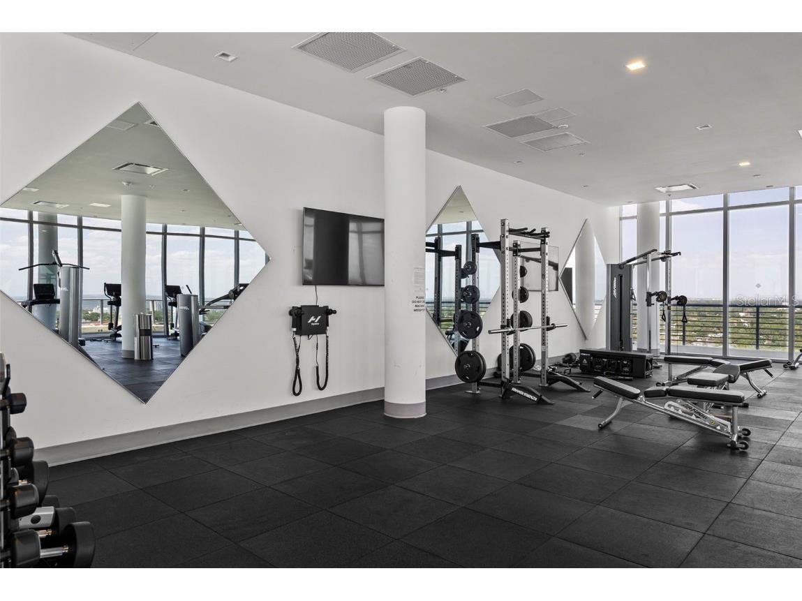 777 3rd Avenue N #1502 Saint Petersburg FL 33701 TB8425864 image74