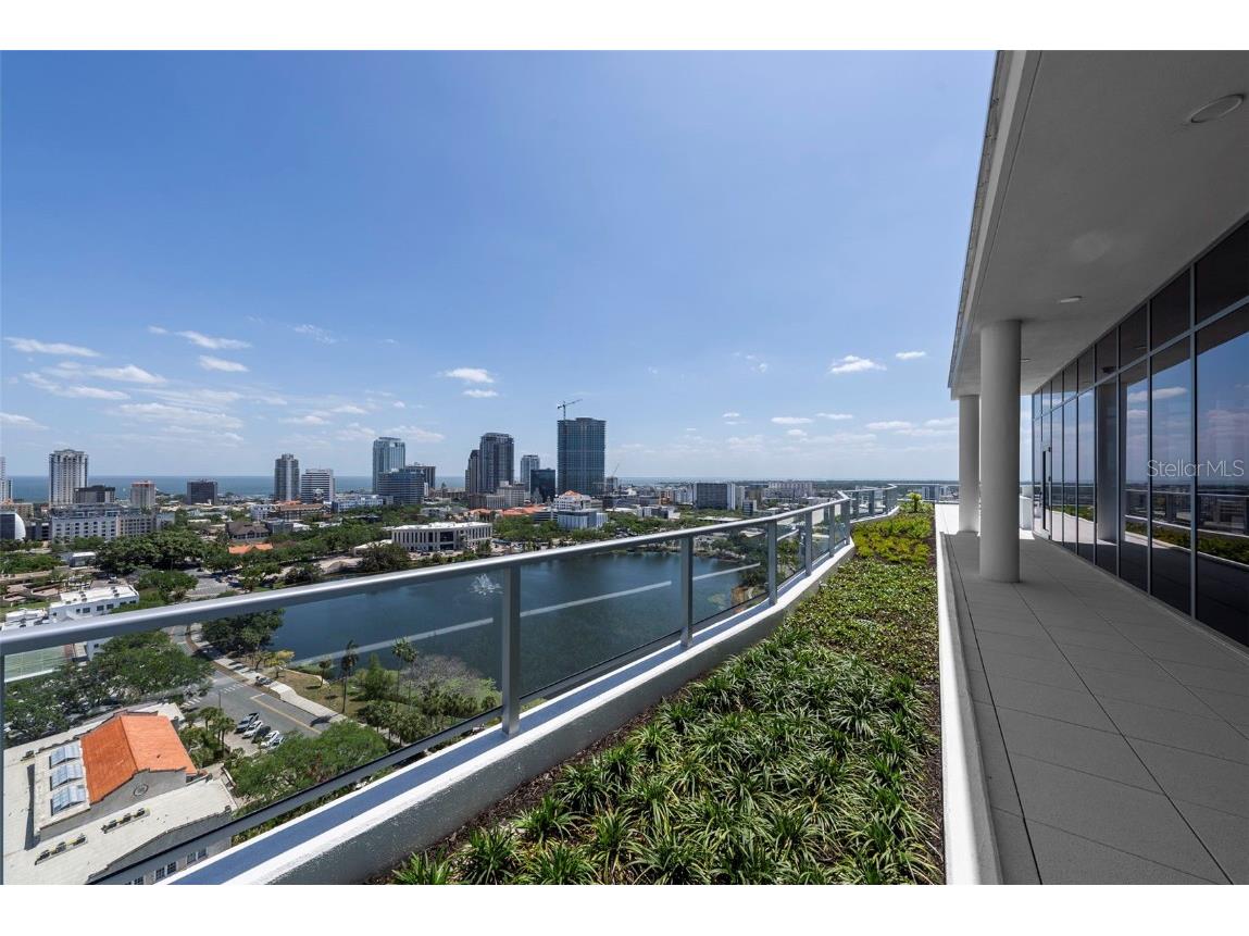 777 3rd Avenue N #1502 Saint Petersburg FL 33701 TB8425864 image79
