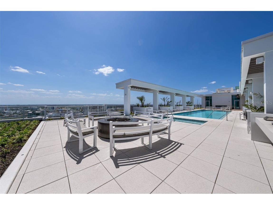 777 3rd Avenue N #1502 Saint Petersburg FL 33701 TB8425864 image81