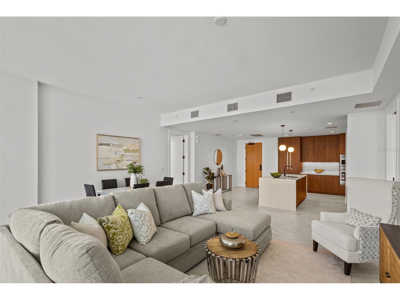 777 3rd Avenue N #1504 Saint Petersburg FL 33701 TB8476821 image10