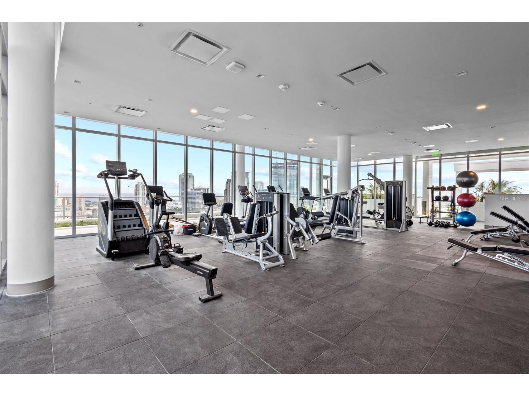 777 3rd Avenue N #1504 Saint Petersburg FL 33701 TB8476821 image31