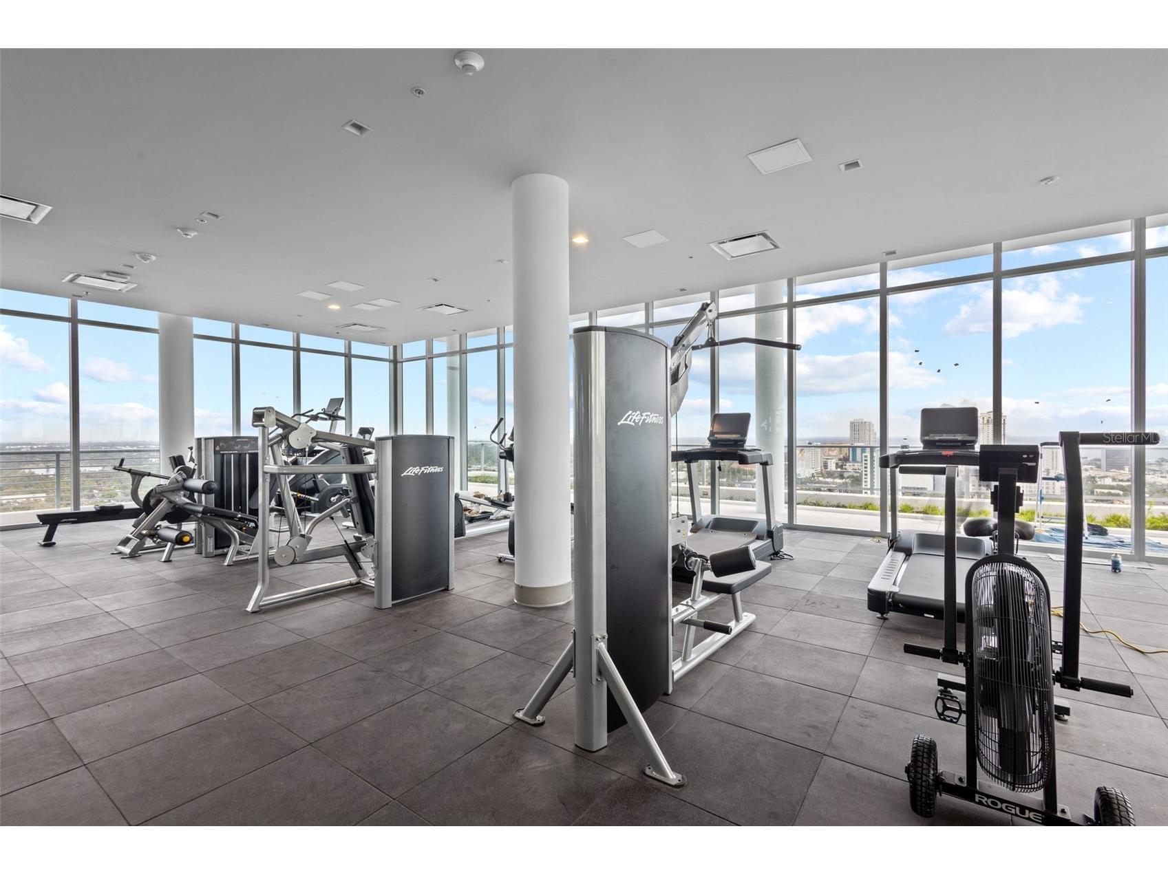 777 3rd Avenue N #1504 Saint Petersburg FL 33701 TB8476821 image33