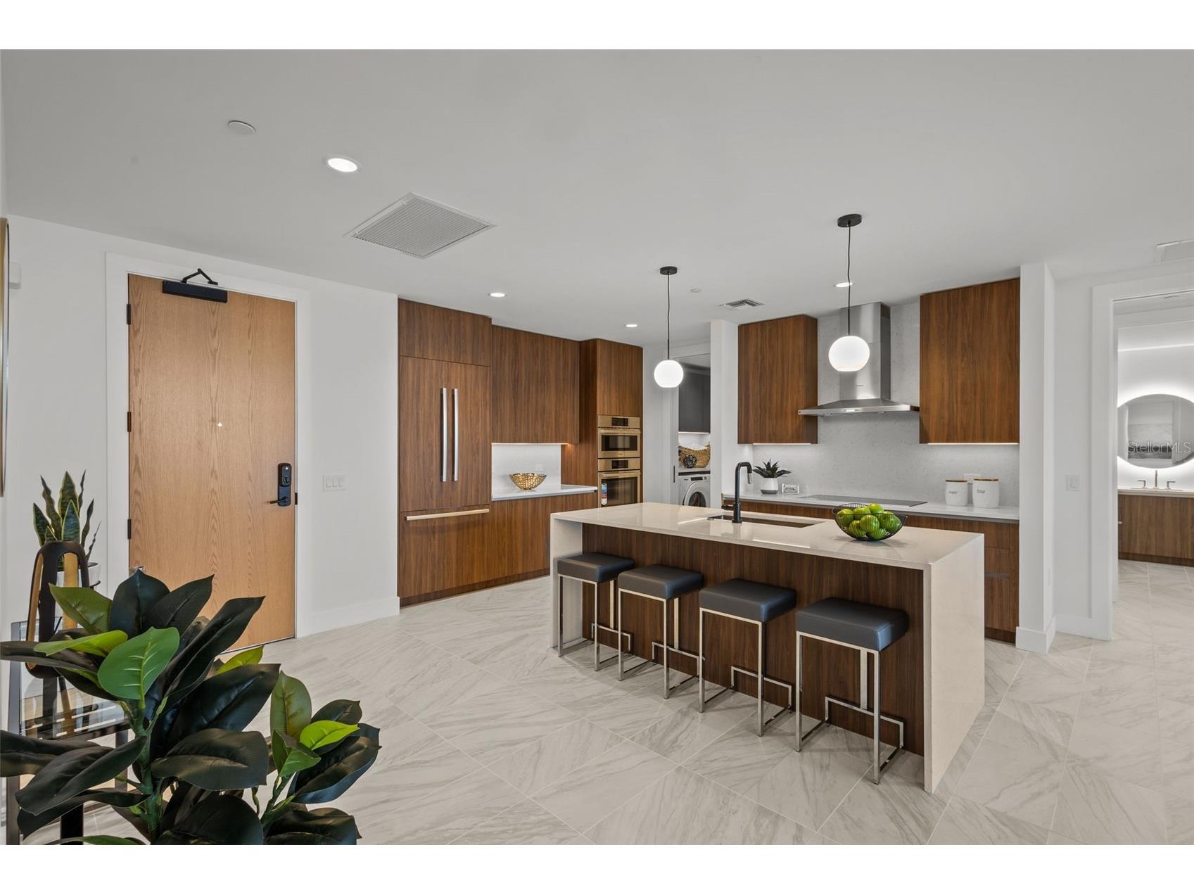 777 3rd Avenue N #1504 Saint Petersburg FL 33701 TB8476821 image5