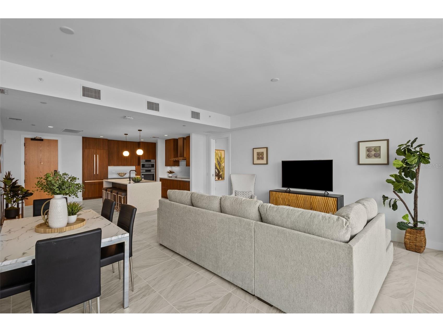 777 3rd Avenue N #1504 Saint Petersburg FL 33701 TB8476821 image9