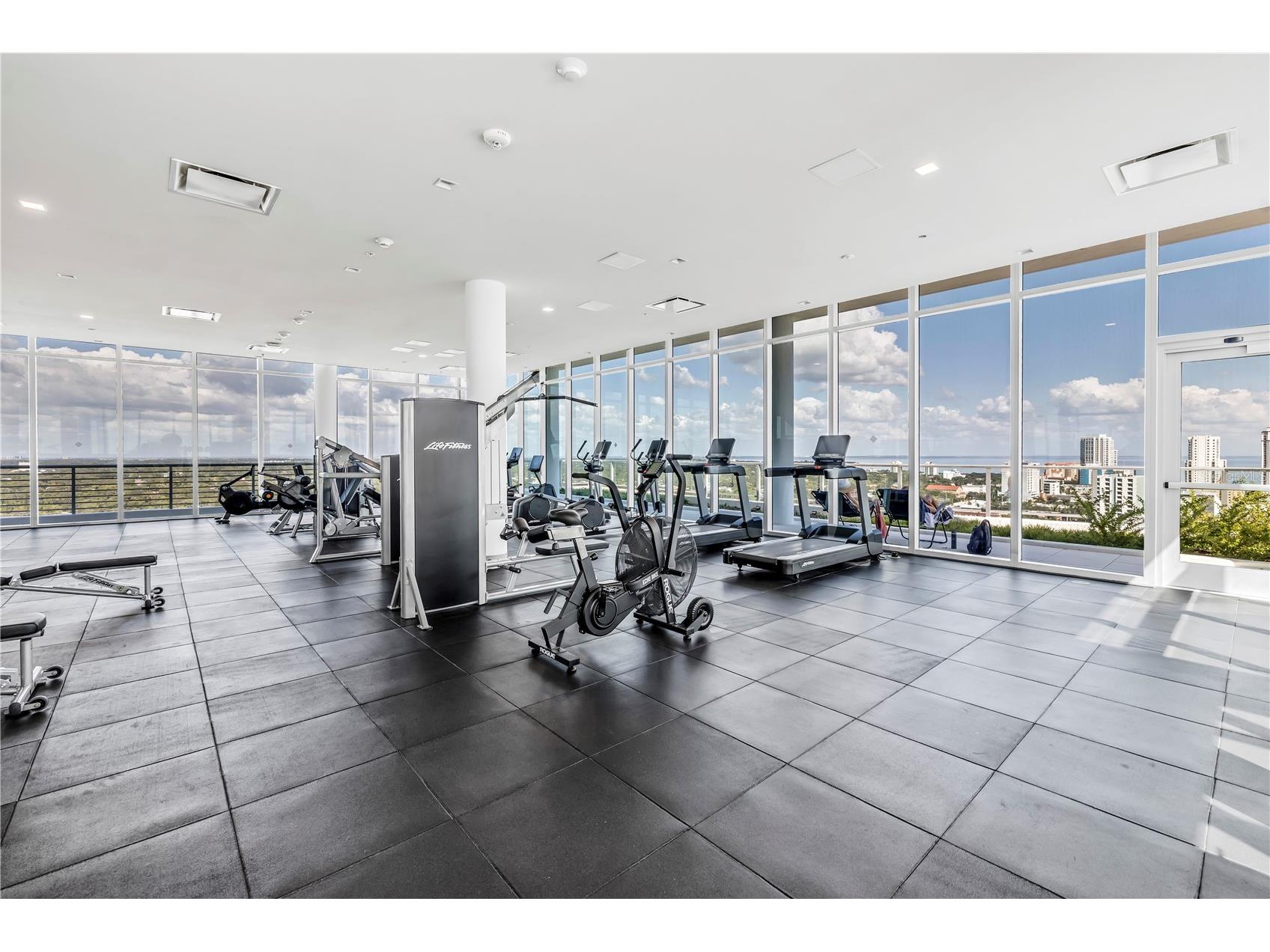 777 3rd Avenue N #1603 Saint Petersburg FL 33701 TB8471038 image23