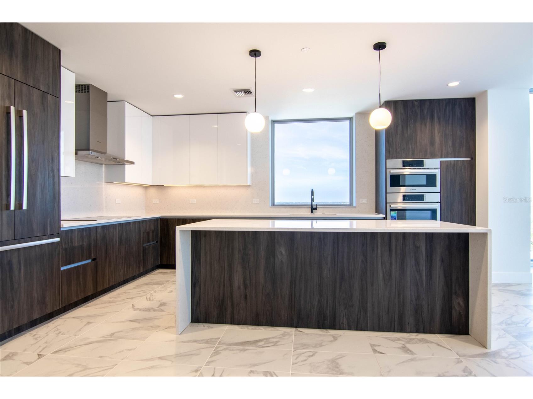 777 3rd Avenue N #1603 Saint Petersburg FL 33701 TB8471038 image7