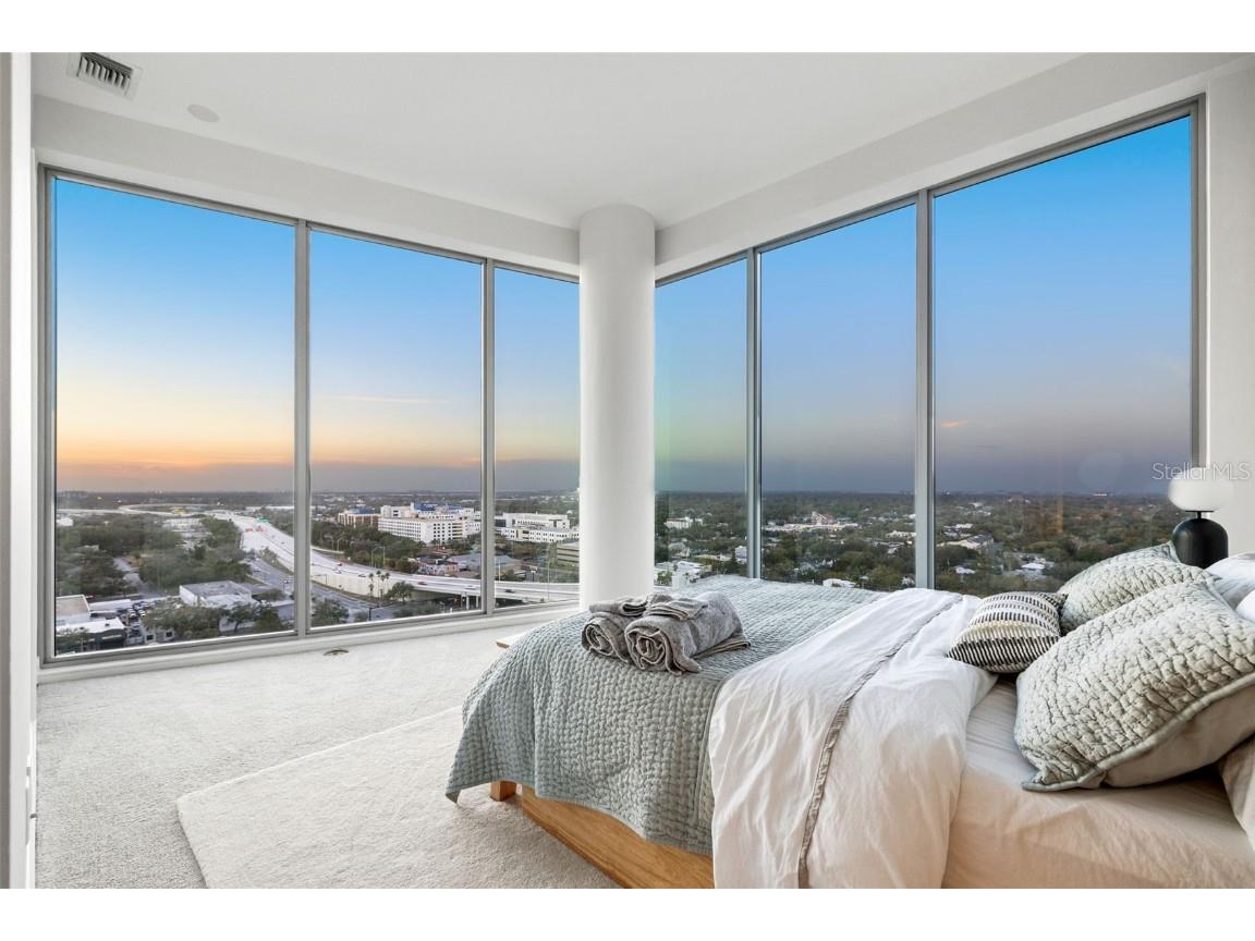 777 3rd Avenue N #1701 Saint Petersburg FL 33701 TB8441024 image23