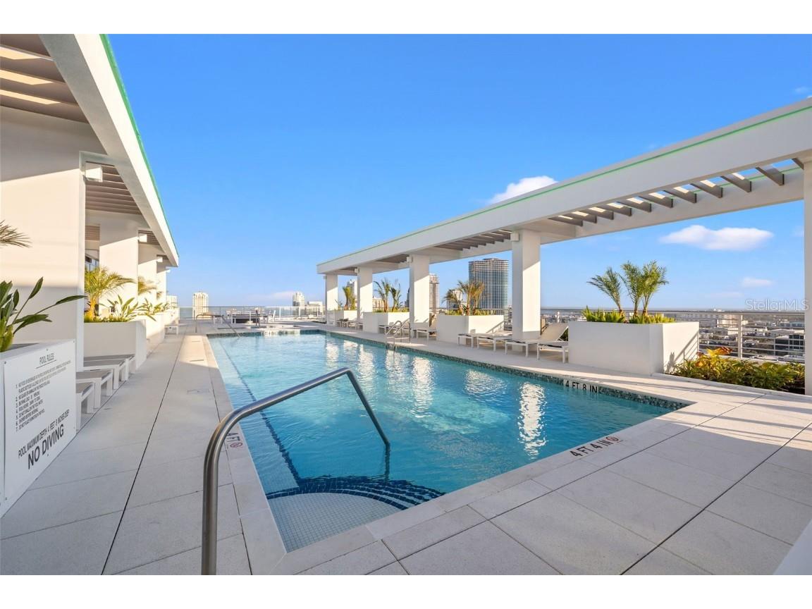 777 3rd Avenue N #1701 Saint Petersburg FL 33701 TB8441024 image45