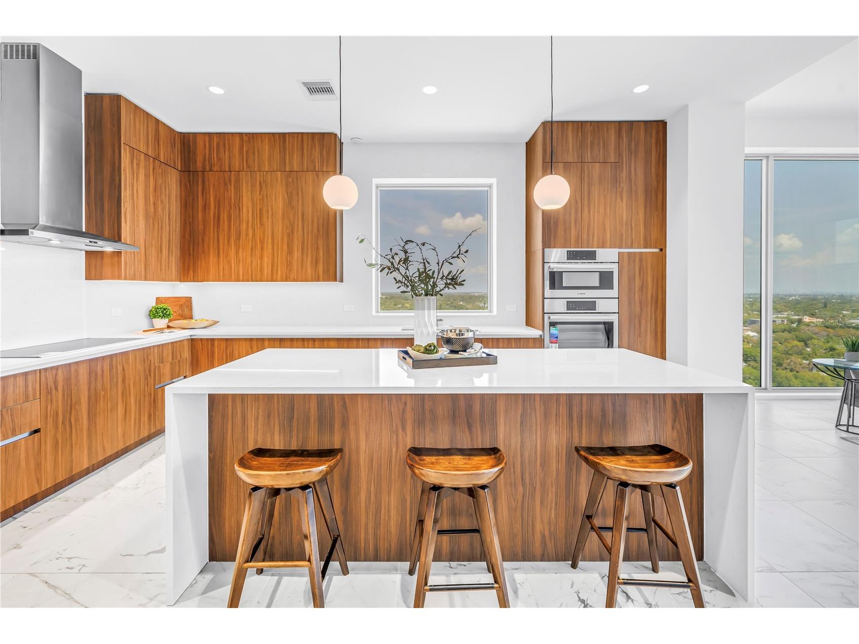 777 3rd Avenue N #1703 Saint Petersburg FL 33701 TB8470344 image11