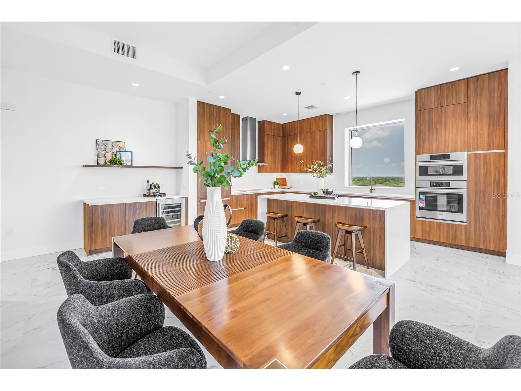 777 3rd Avenue N #1703 Saint Petersburg FL 33701 TB8470344 image13