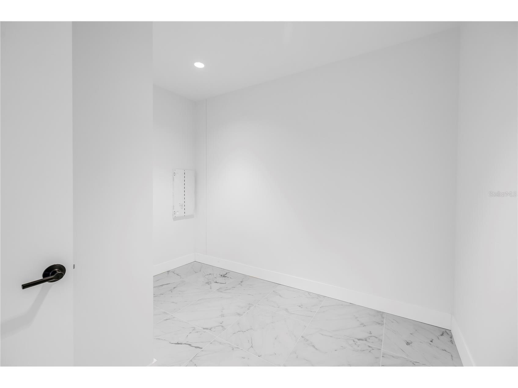 777 3rd Avenue N #1703 Saint Petersburg FL 33701 TB8470344 image27