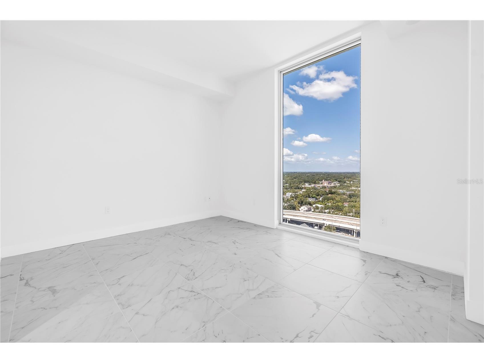777 3rd Avenue N #1703 Saint Petersburg FL 33701 TB8470344 image34