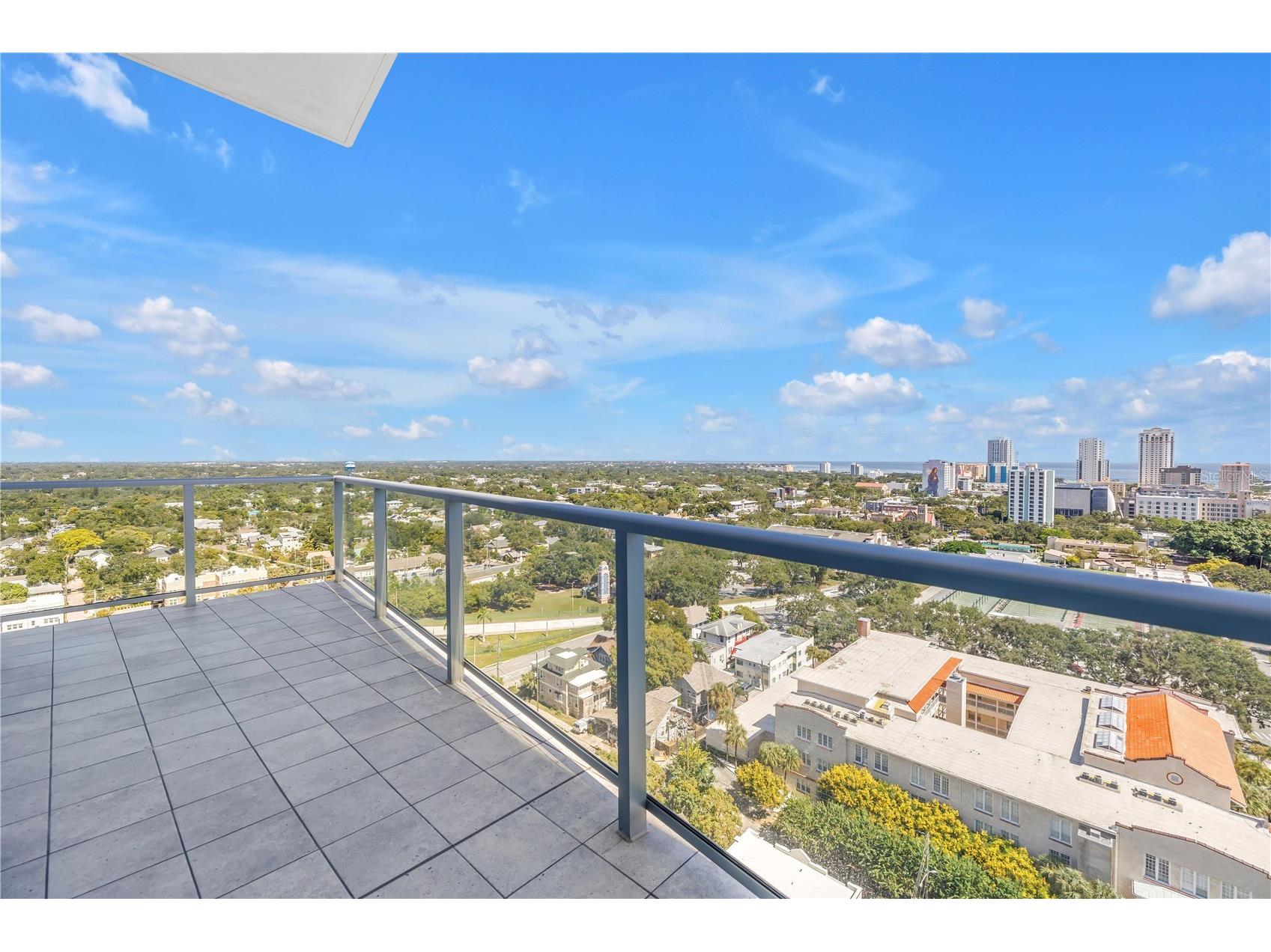 777 3rd Avenue N #1703 Saint Petersburg FL 33701 TB8470344 image37