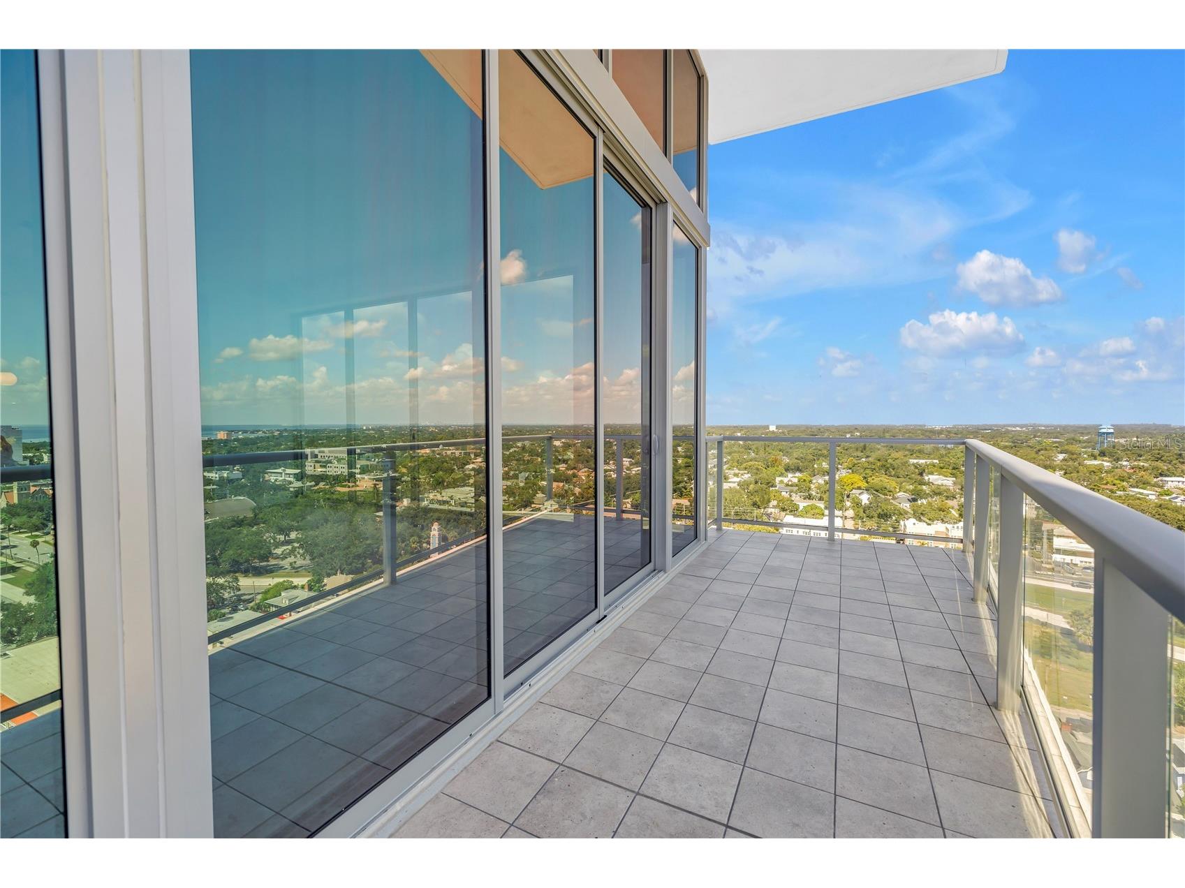 777 3rd Avenue N #1703 Saint Petersburg FL 33701 TB8470344 image38