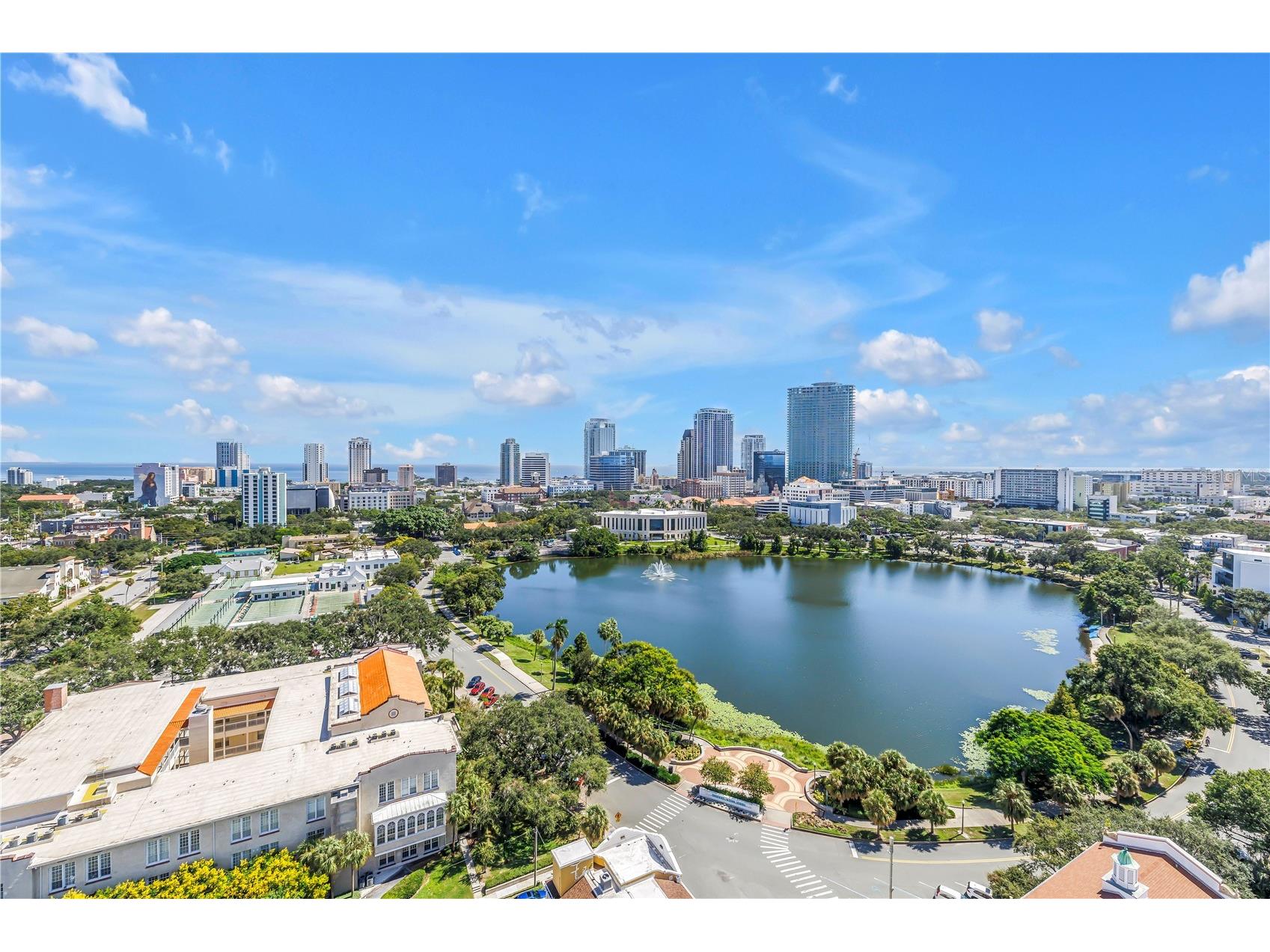 777 3rd Avenue N #1703 Saint Petersburg FL 33701 TB8470344 image39