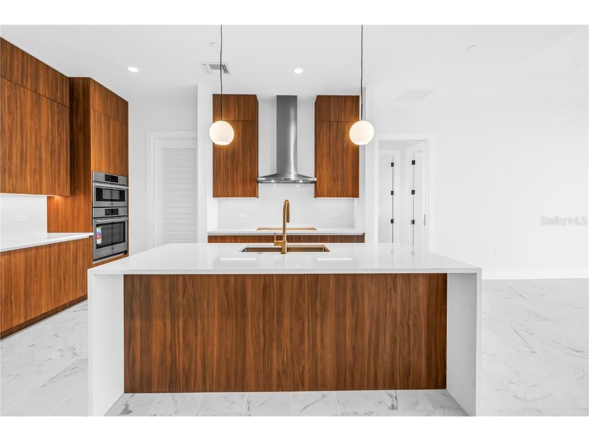 777 3rd Avenue N #1704 Saint Petersburg FL 33701 TB8398052 image12