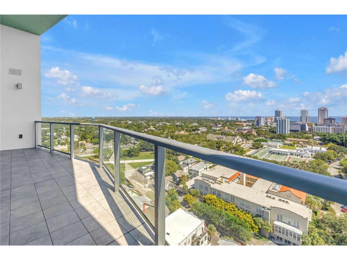 777 3rd Avenue N #1704 Saint Petersburg FL 33701 TB8398052 image22