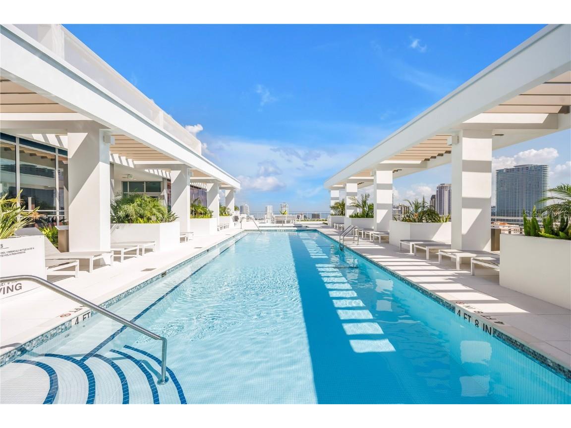 777 3rd Avenue N #1704 Saint Petersburg FL 33701 TB8398052 image3