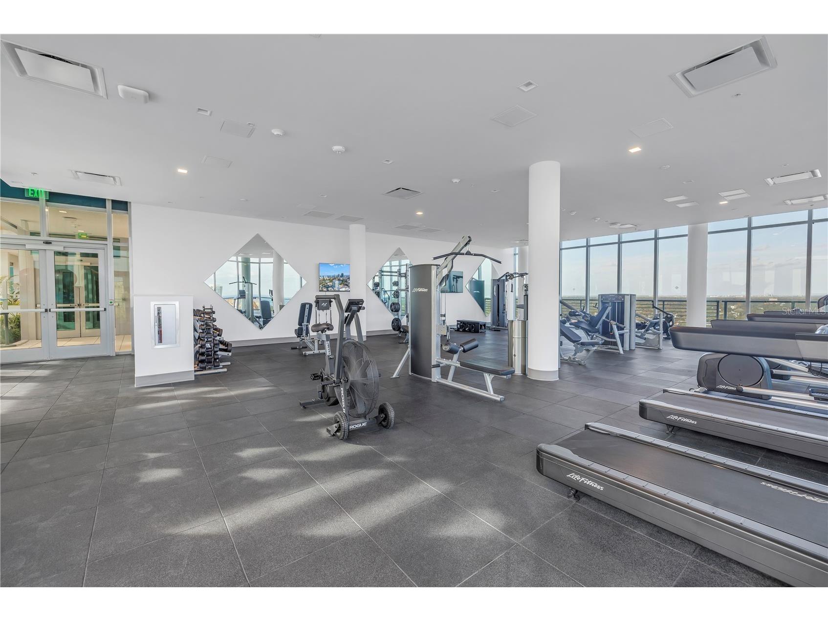 777 3rd Avenue N #708 Saint Petersburg FL 33701 TB8447285 image46