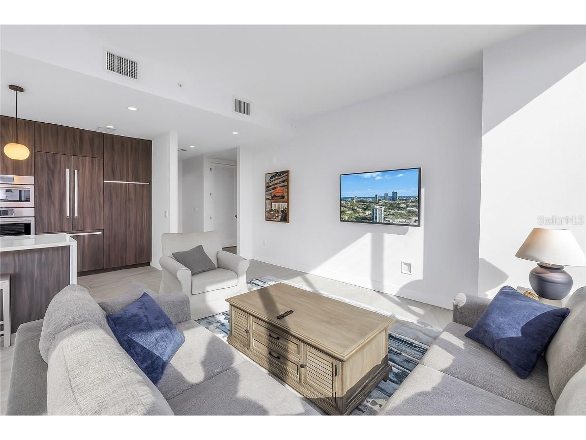 777 3rd Avenue N #708 Saint Petersburg FL 33701 TB8447285 image6