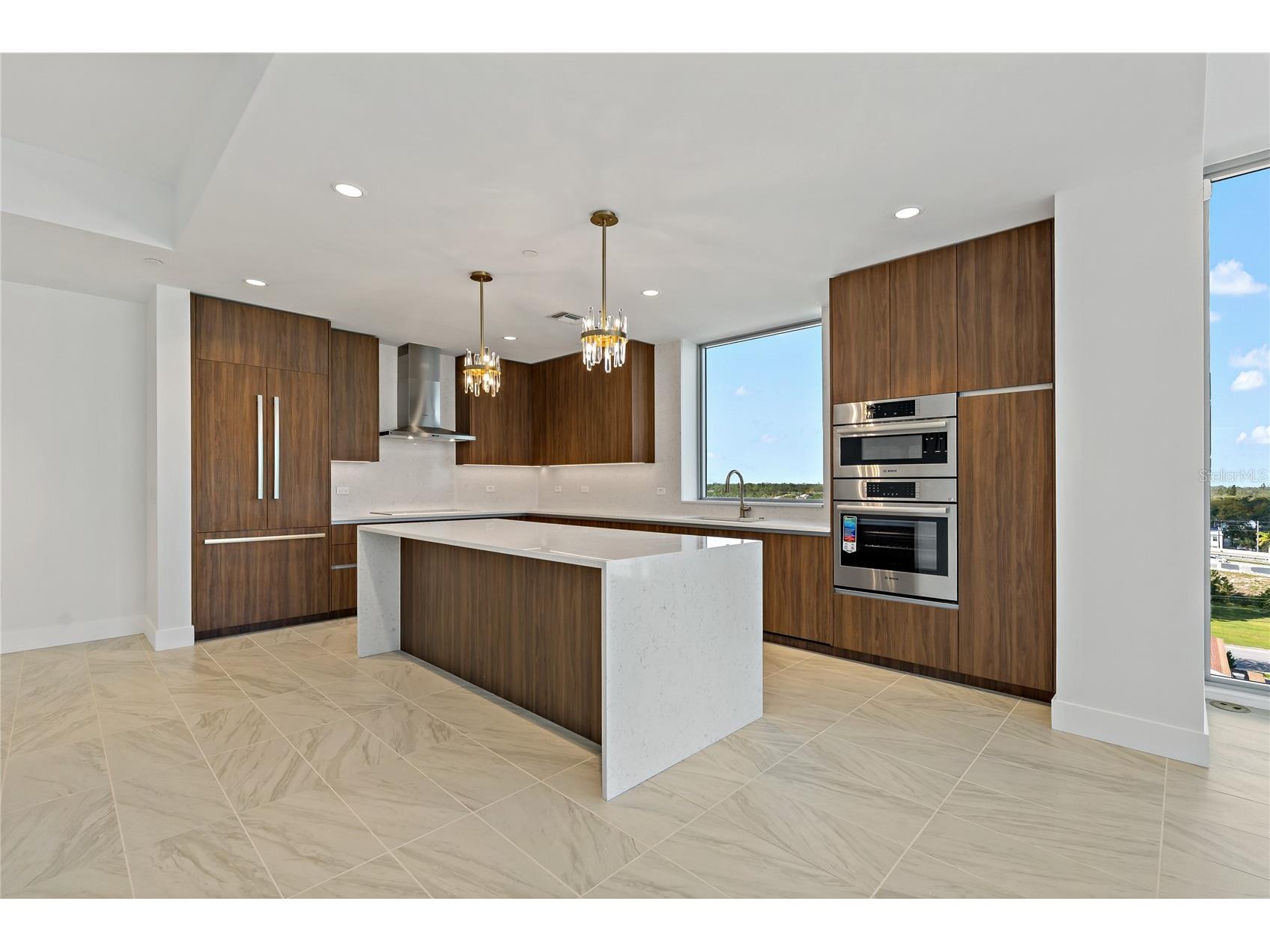 777 3rd Avenue N #803 Saint Petersburg FL 33701 TB8472527 image16