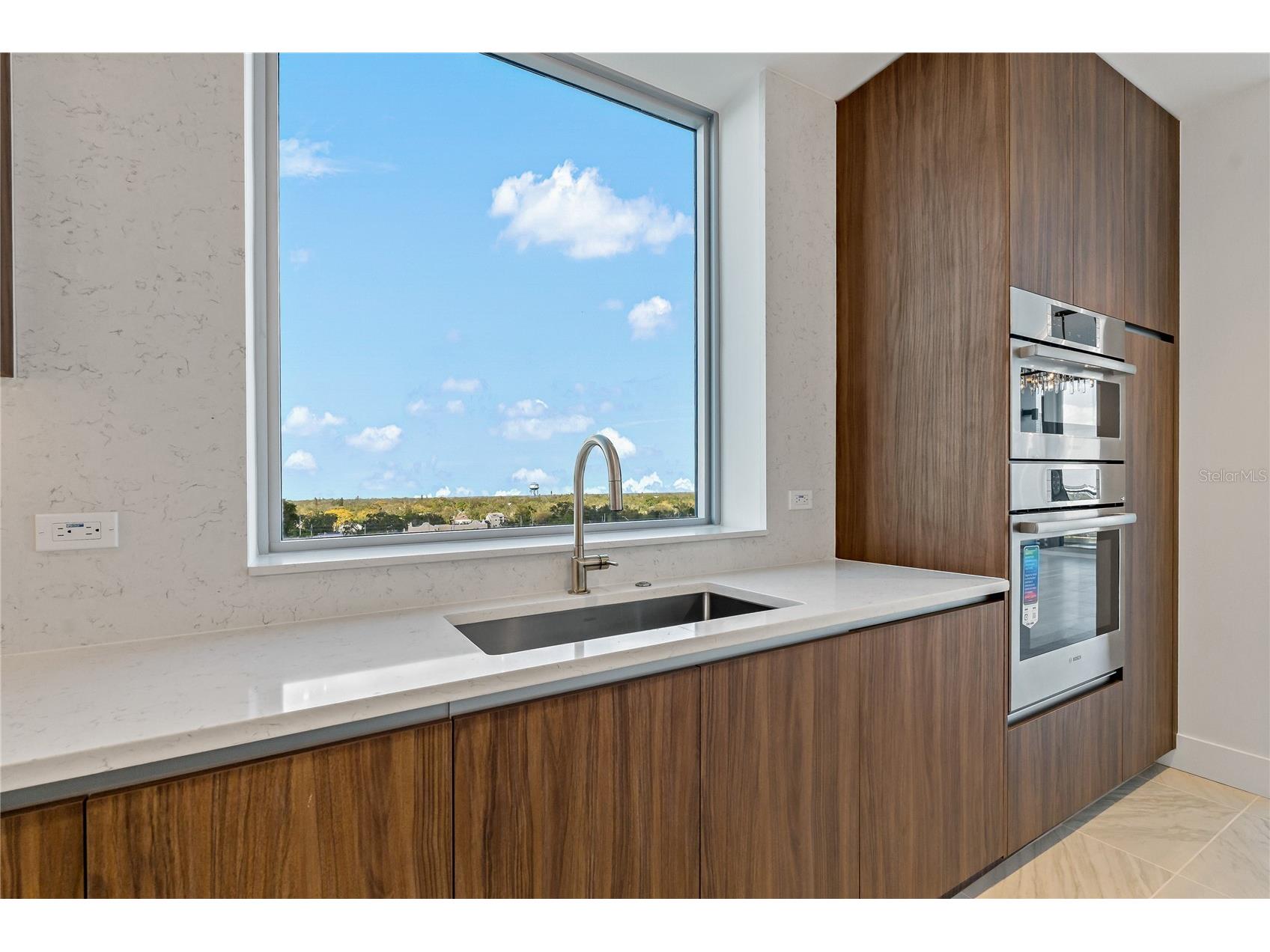 777 3rd Avenue N #803 Saint Petersburg FL 33701 TB8472527 image19