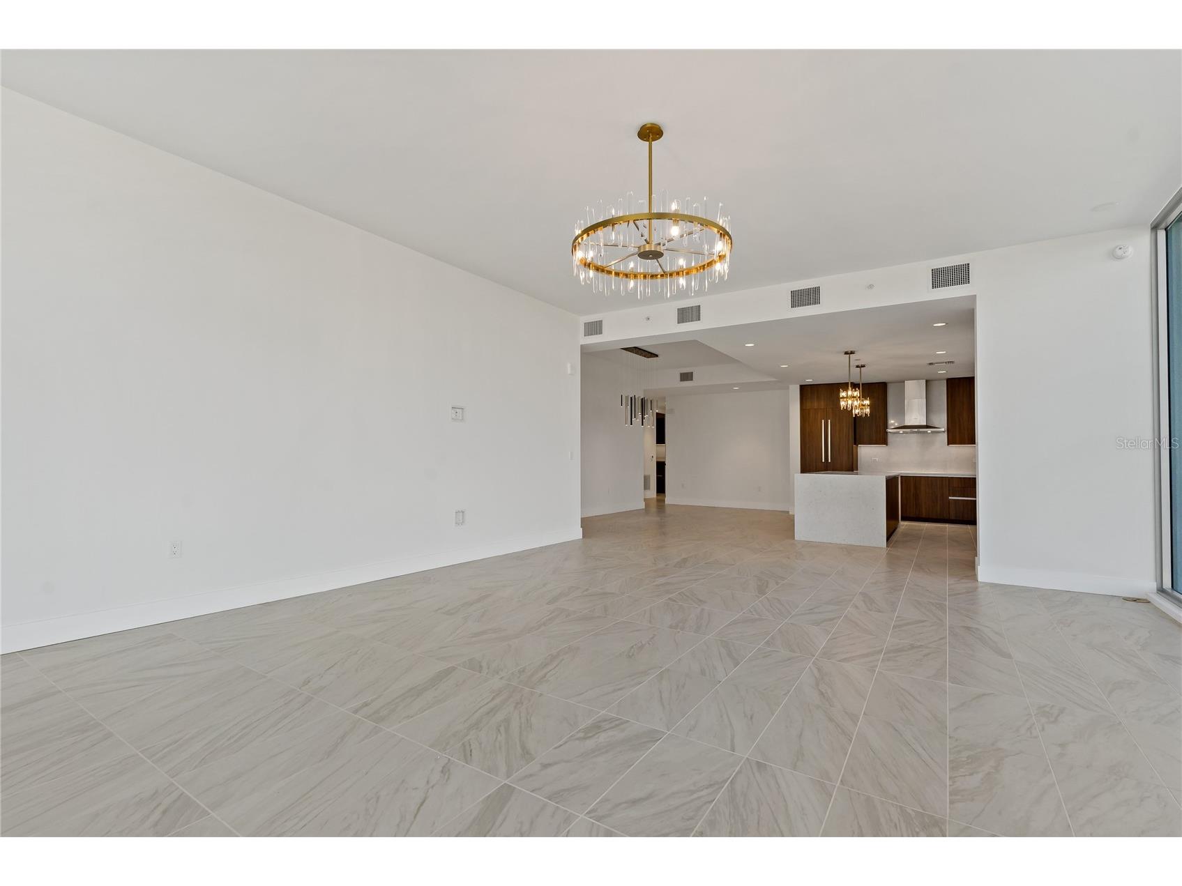 777 3rd Avenue N #803 Saint Petersburg FL 33701 TB8472527 image25