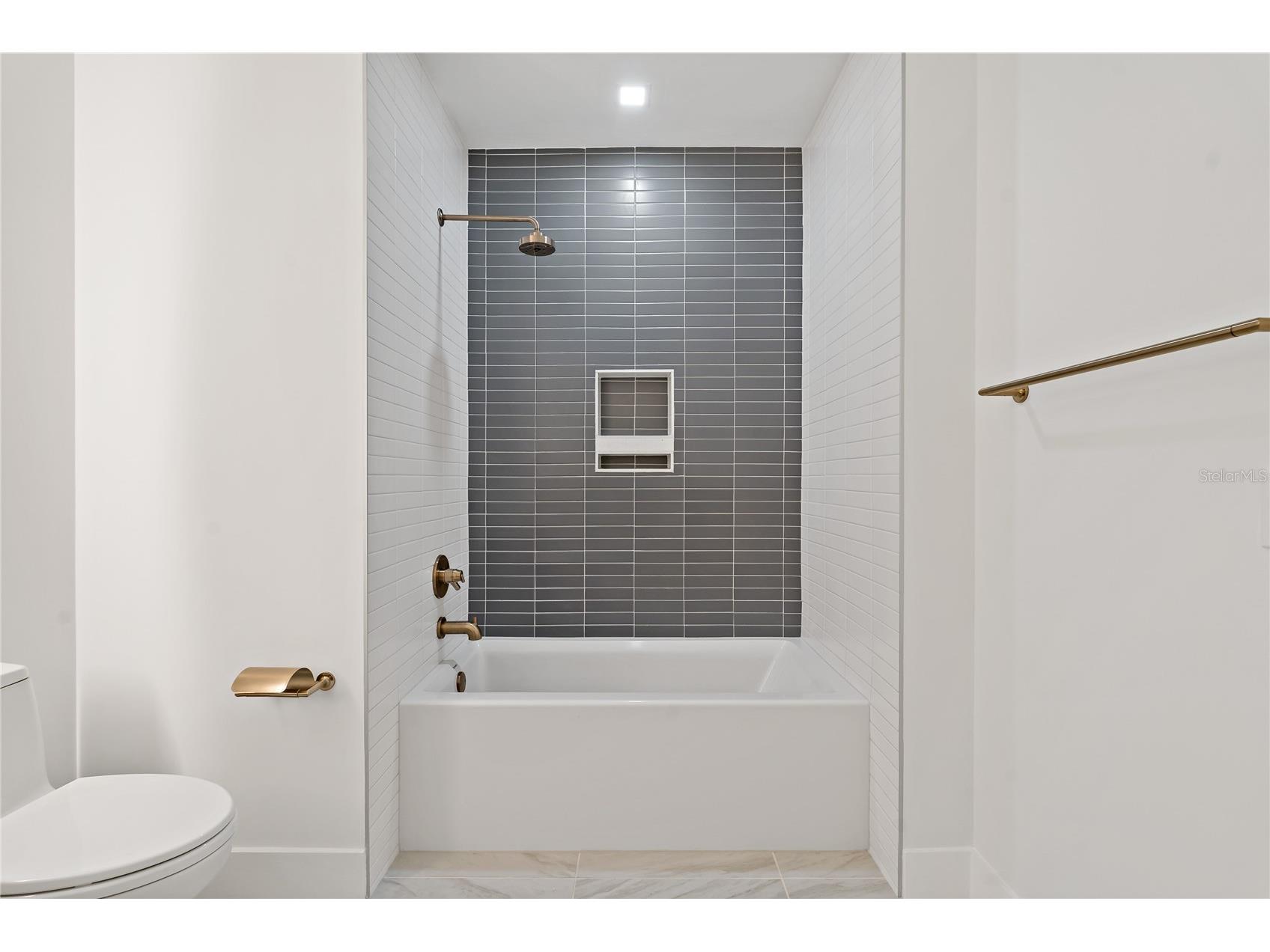 777 3rd Avenue N #803 Saint Petersburg FL 33701 TB8472527 image36