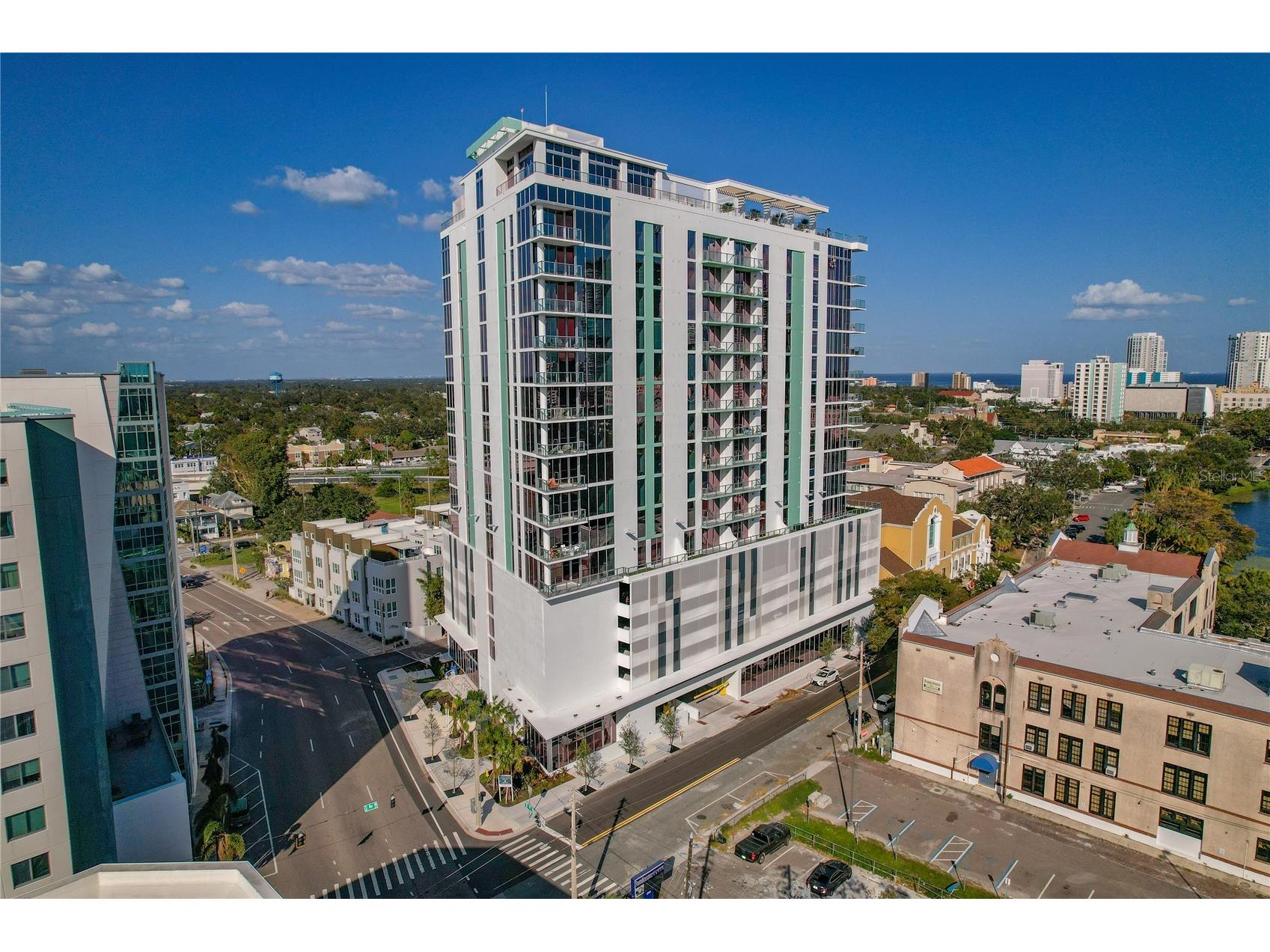 777 3rd Avenue N #803 Saint Petersburg FL 33701 TB8472527 image48