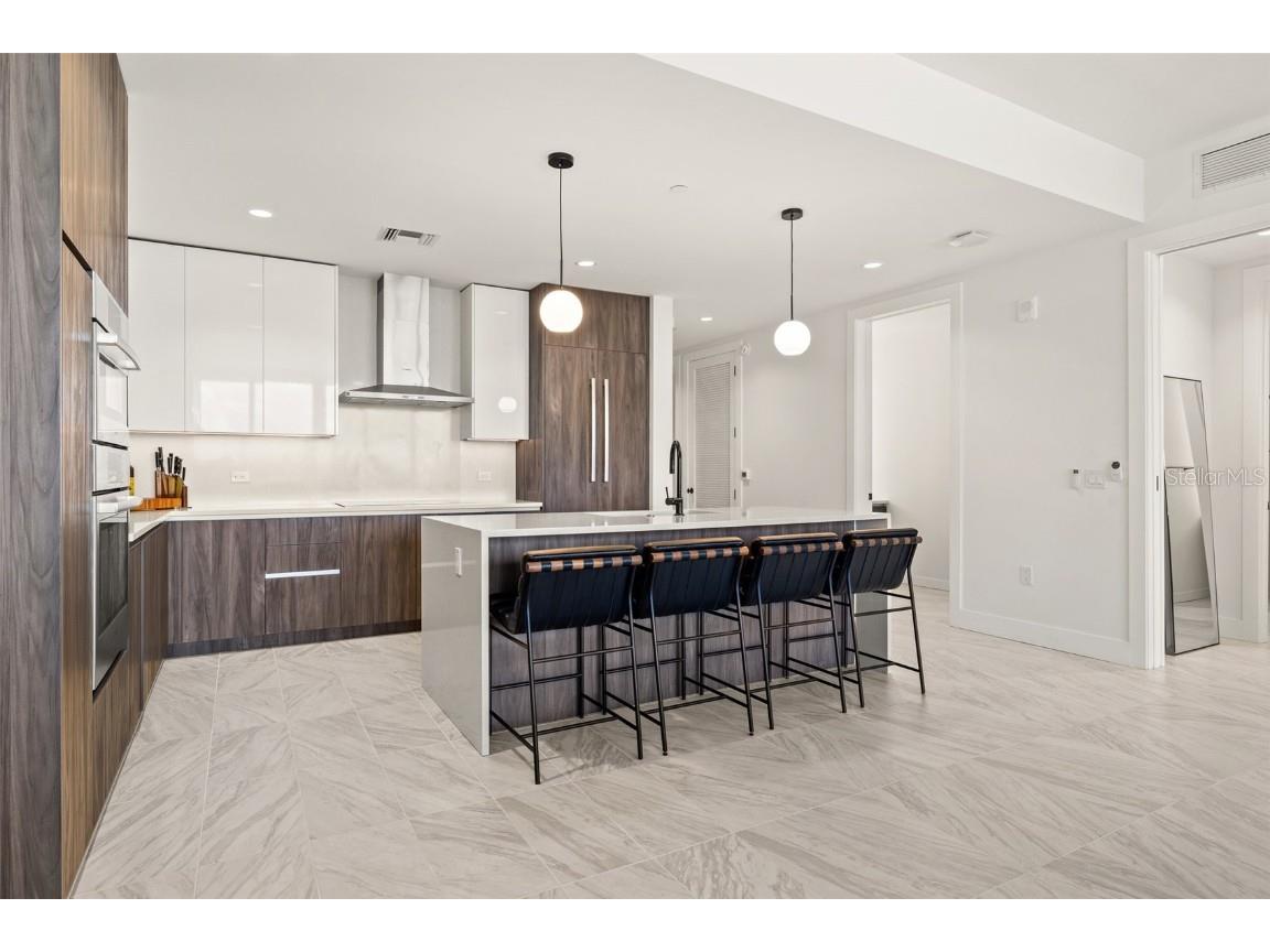 777 3rd Avenue N #806 Saint Petersburg FL 33701 TB8404616 image11