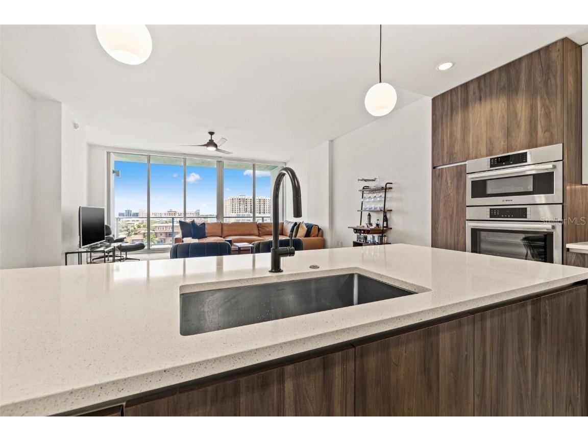 777 3rd Avenue N #806 Saint Petersburg FL 33701 TB8404616 image16