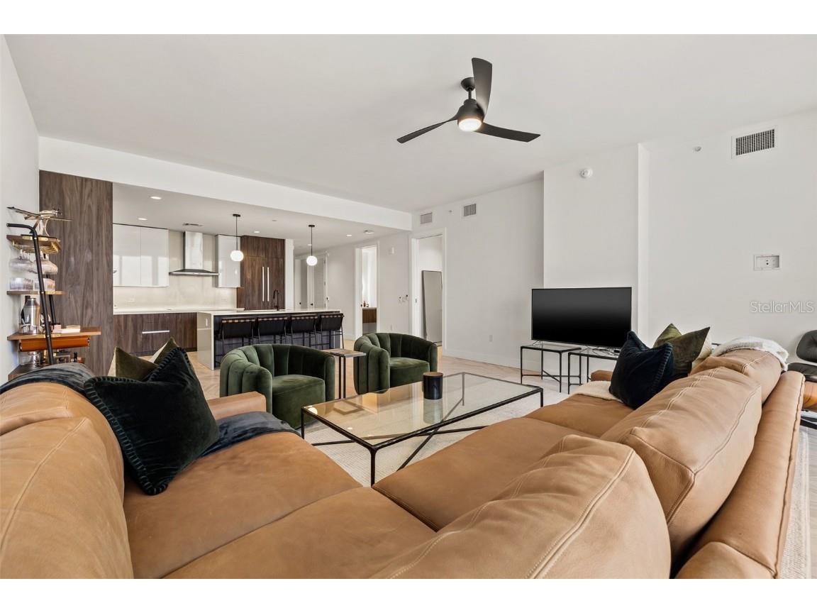 777 3rd Avenue N #806 Saint Petersburg FL 33701 TB8404616 image23