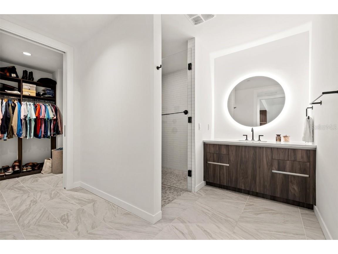 777 3rd Avenue N #806 Saint Petersburg FL 33701 TB8404616 image28