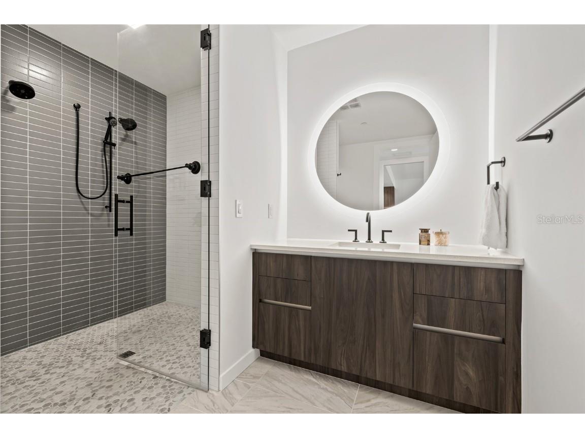 777 3rd Avenue N #806 Saint Petersburg FL 33701 TB8404616 image29