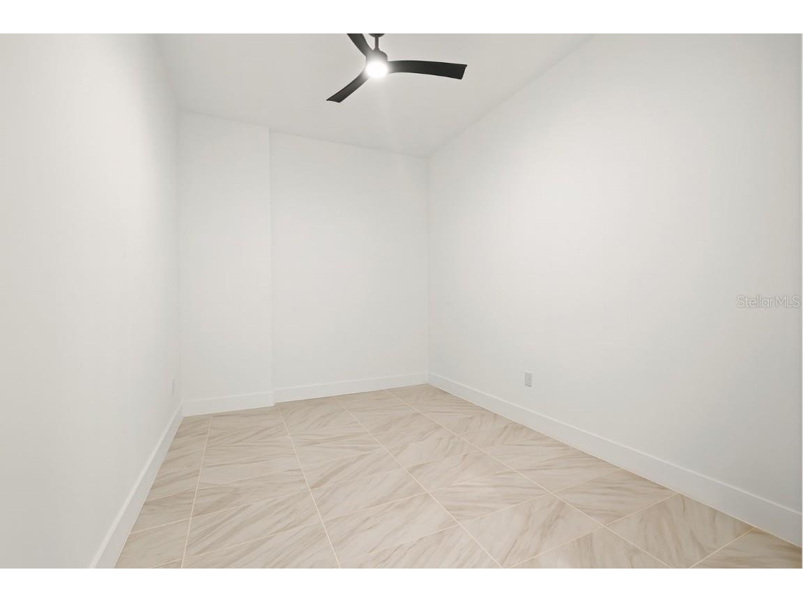 777 3rd Avenue N #806 Saint Petersburg FL 33701 TB8404616 image32