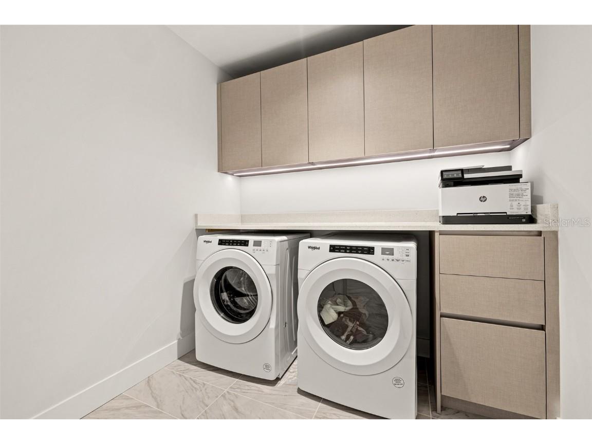 777 3rd Avenue N #806 Saint Petersburg FL 33701 TB8404616 image35