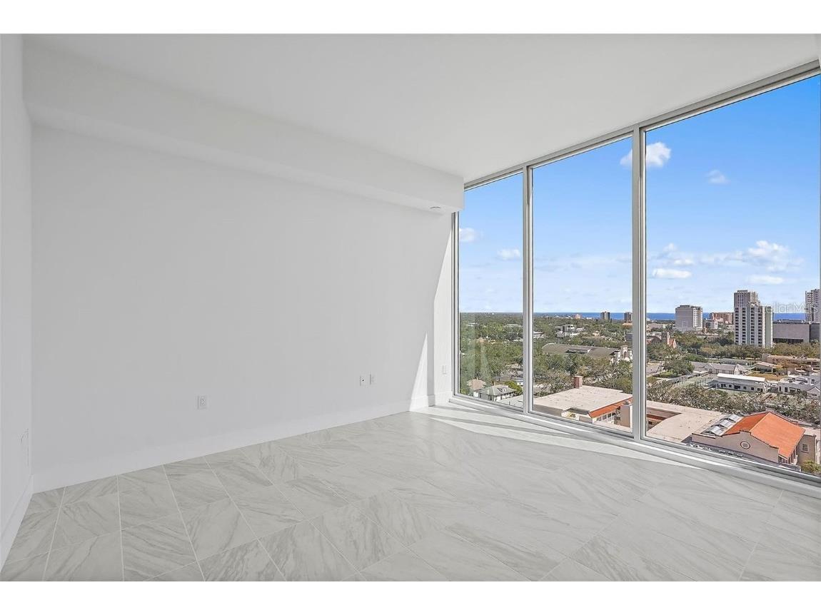 777 3rd Avenue N #905 Saint Petersburg FL 33701 TB8388358 image11