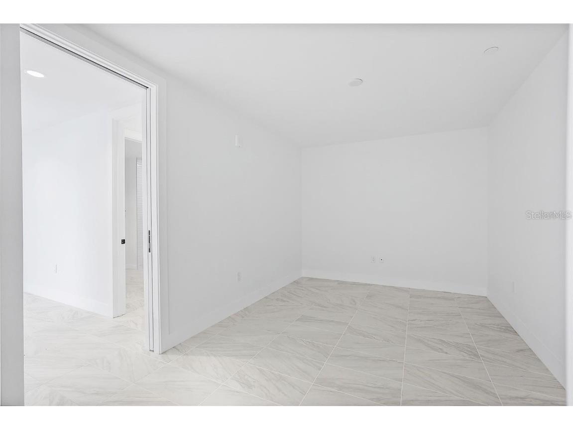 777 3rd Avenue N #905 Saint Petersburg FL 33701 TB8388358 image15