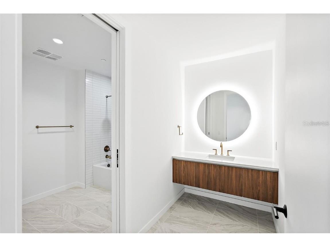 777 3rd Avenue N #905 Saint Petersburg FL 33701 TB8388358 image16