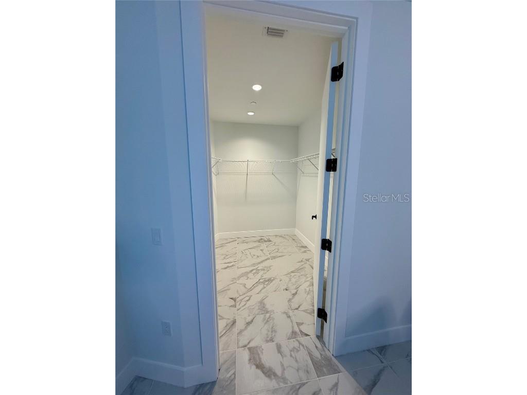 777 3rd Avenue N #908 Saint Petersburg FL 33701 U8252597 image40