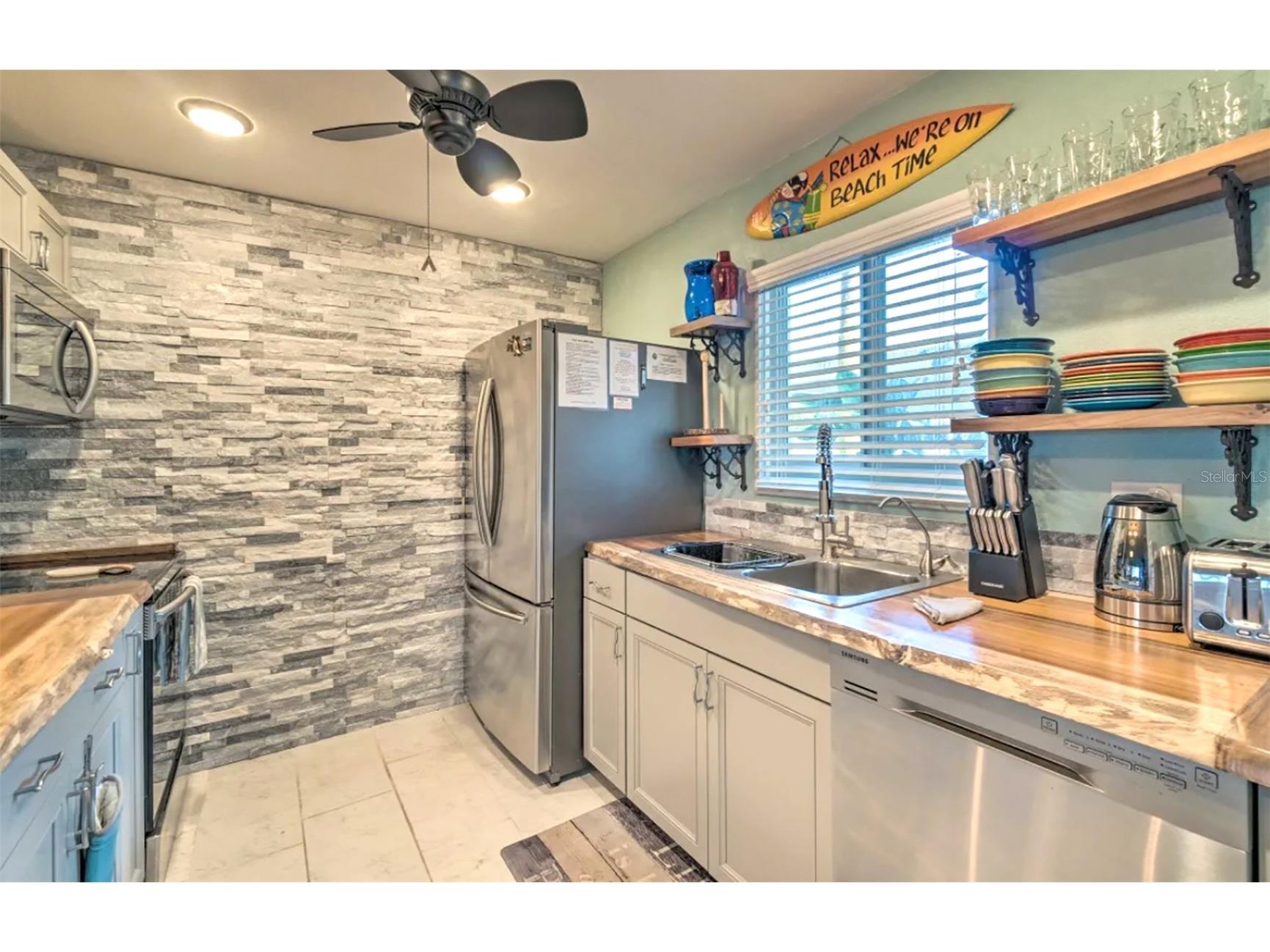 777 Beach Road #1E Sarasota FL 34242 A4670832 image5