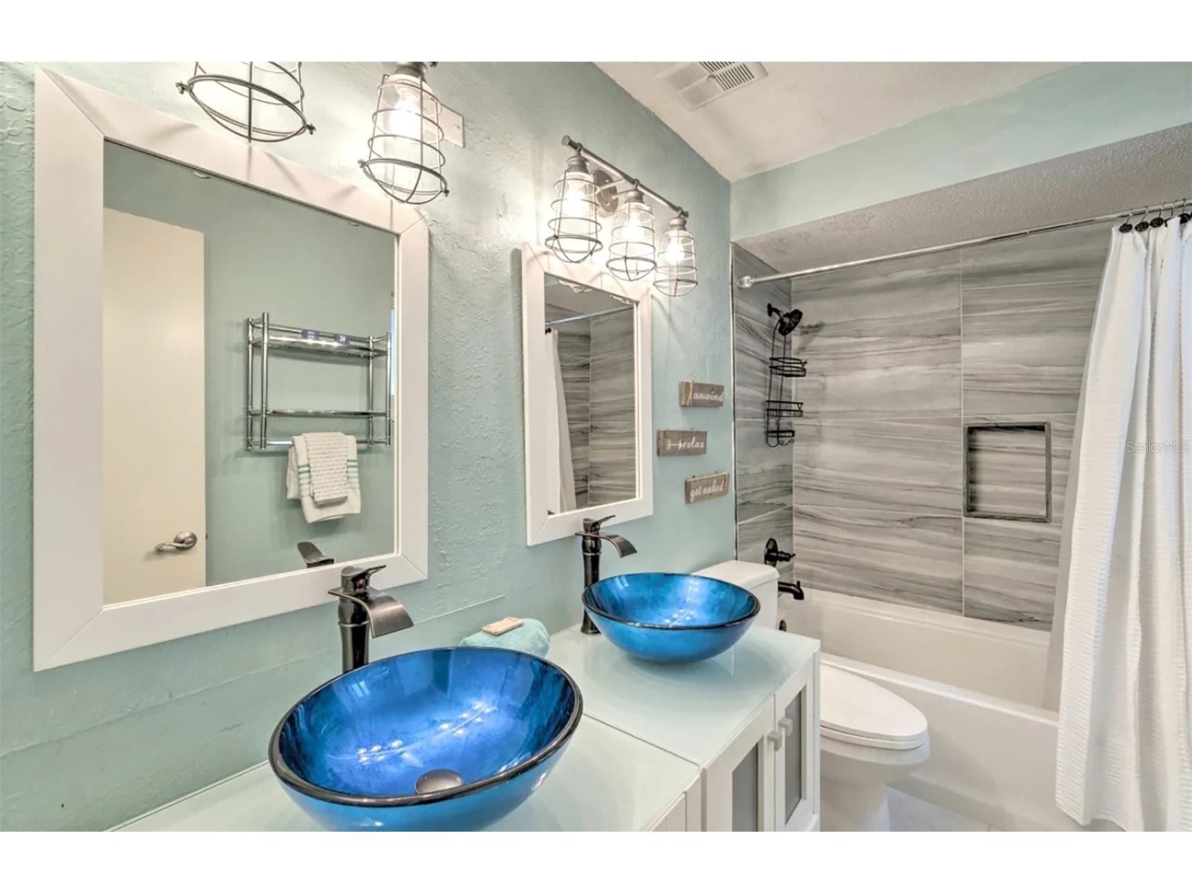 777 Beach Road #1E Sarasota FL 34242 A4670832 image9