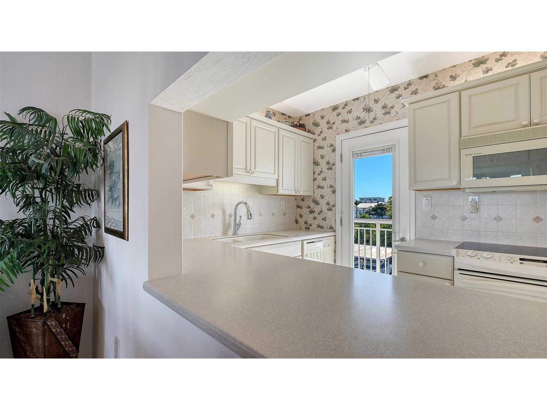 777 John Ringling Boulevard #32 Sarasota FL 34236 A4679487 image17