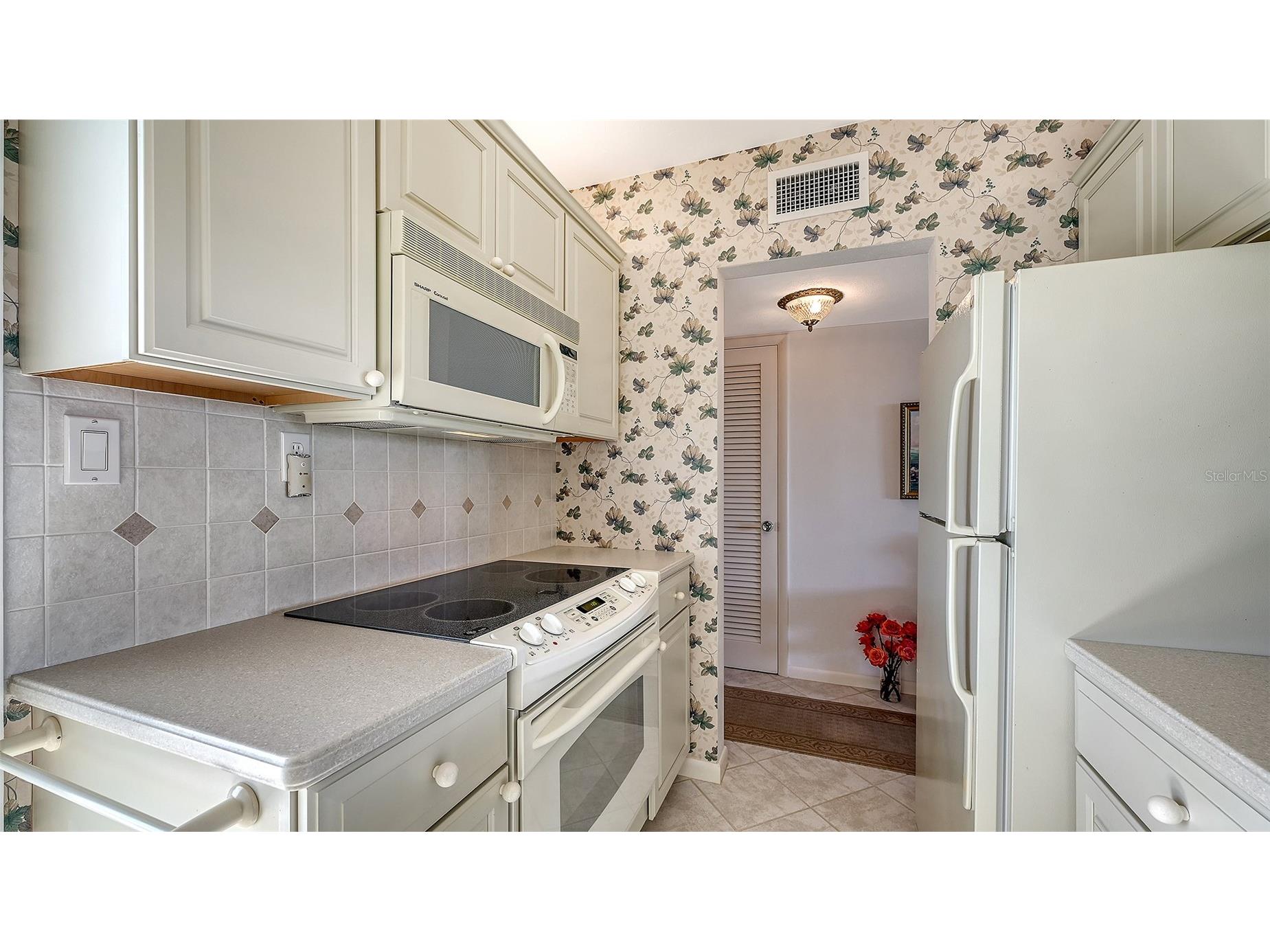 777 John Ringling Boulevard #32 Sarasota FL 34236 A4679487 image21
