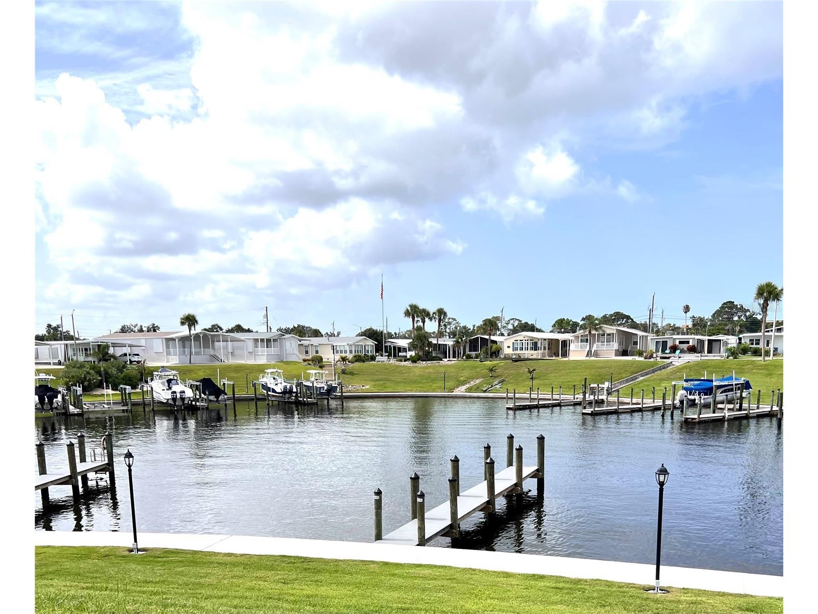 777 N Green Circle #152 Venice FL 34285 A4658902 image3