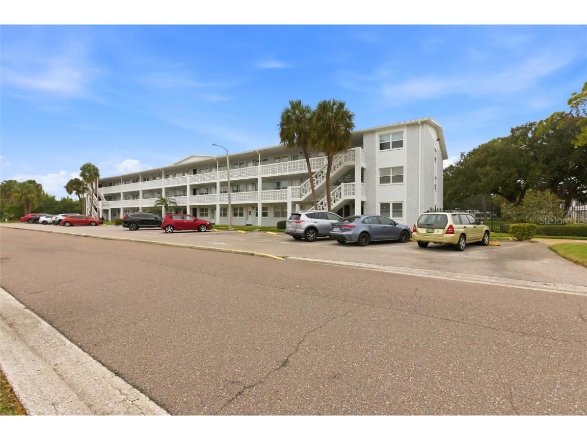 7770 Dr Martin Luther King Jr Street N #201 Saint Petersburg FL 33716 P4937245 image2