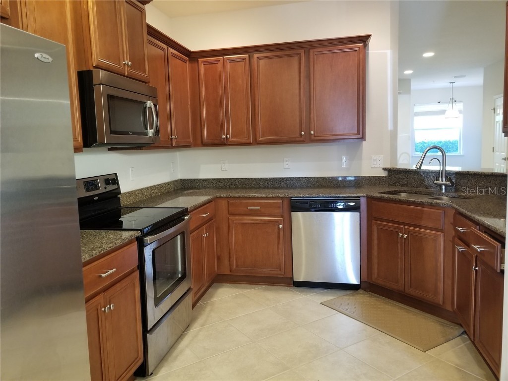 7770 Moonstone Drive #7-104 Sarasota FL 34233 A4662555 image3