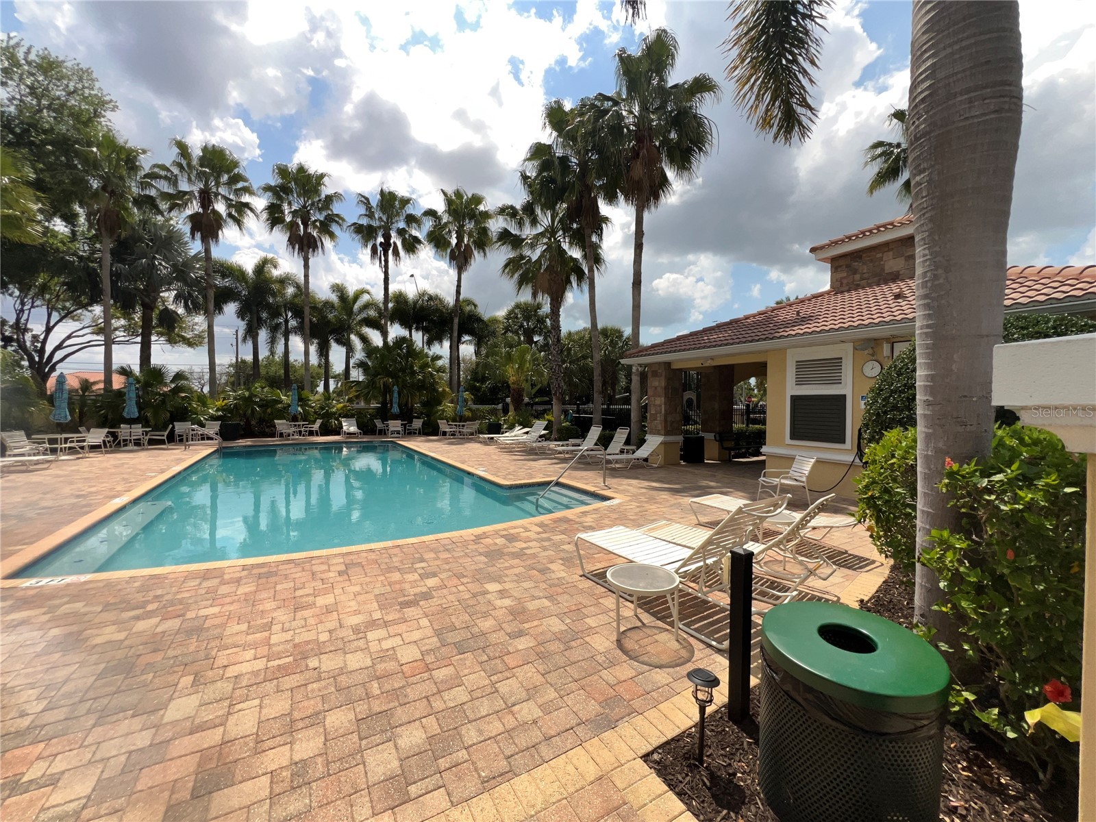 7770 Moonstone Drive #7-104 Sarasota FL 34233 A4688090 image20