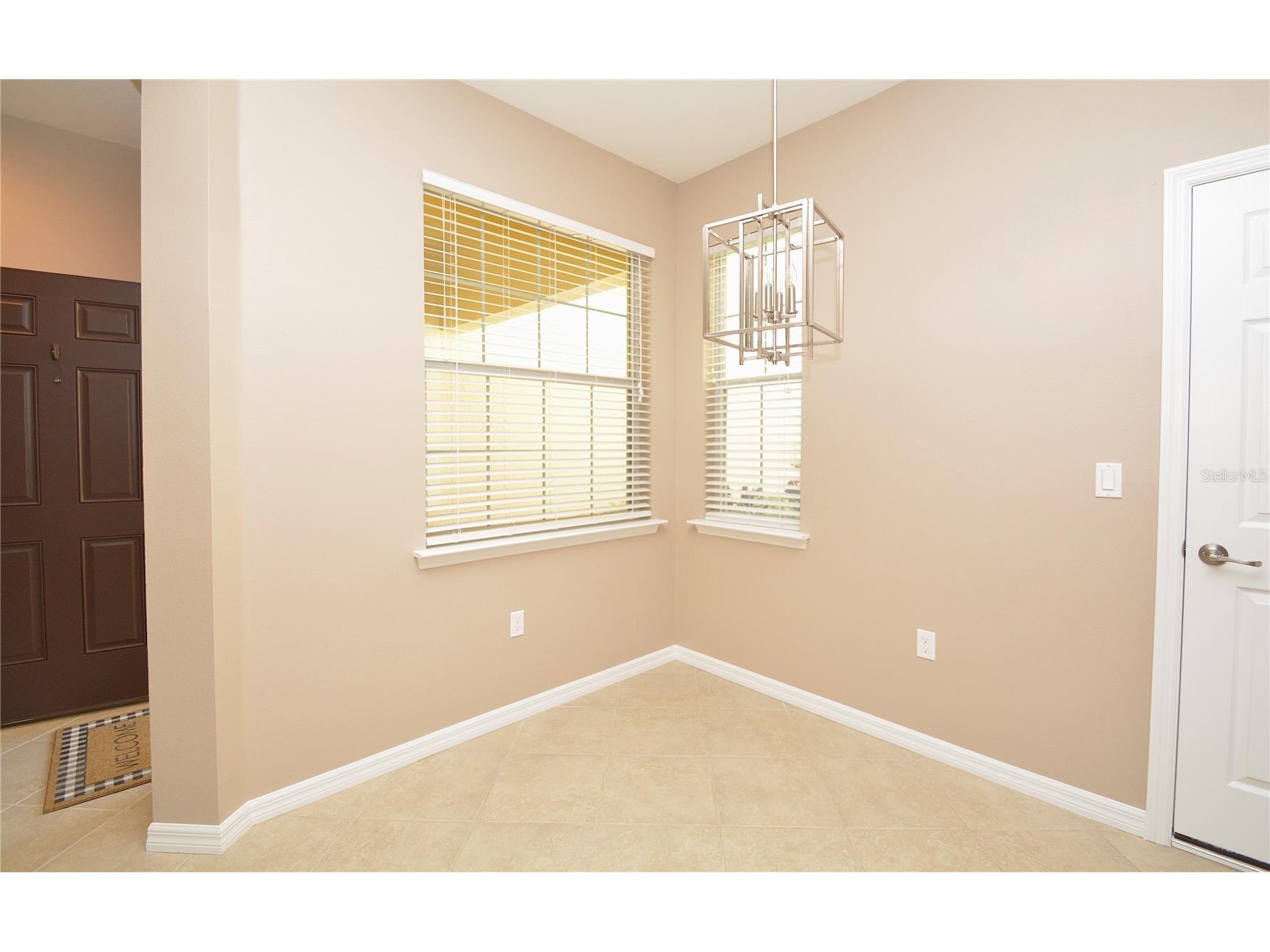 7770 Moonstone Drive #7-104 Sarasota FL 34233 A4688090 image5